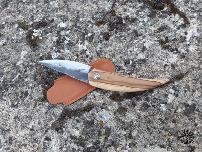Couteau Pliant "L'Âme des Collines" <br>Manche en Bois d'Olivier intégral – Image 5
