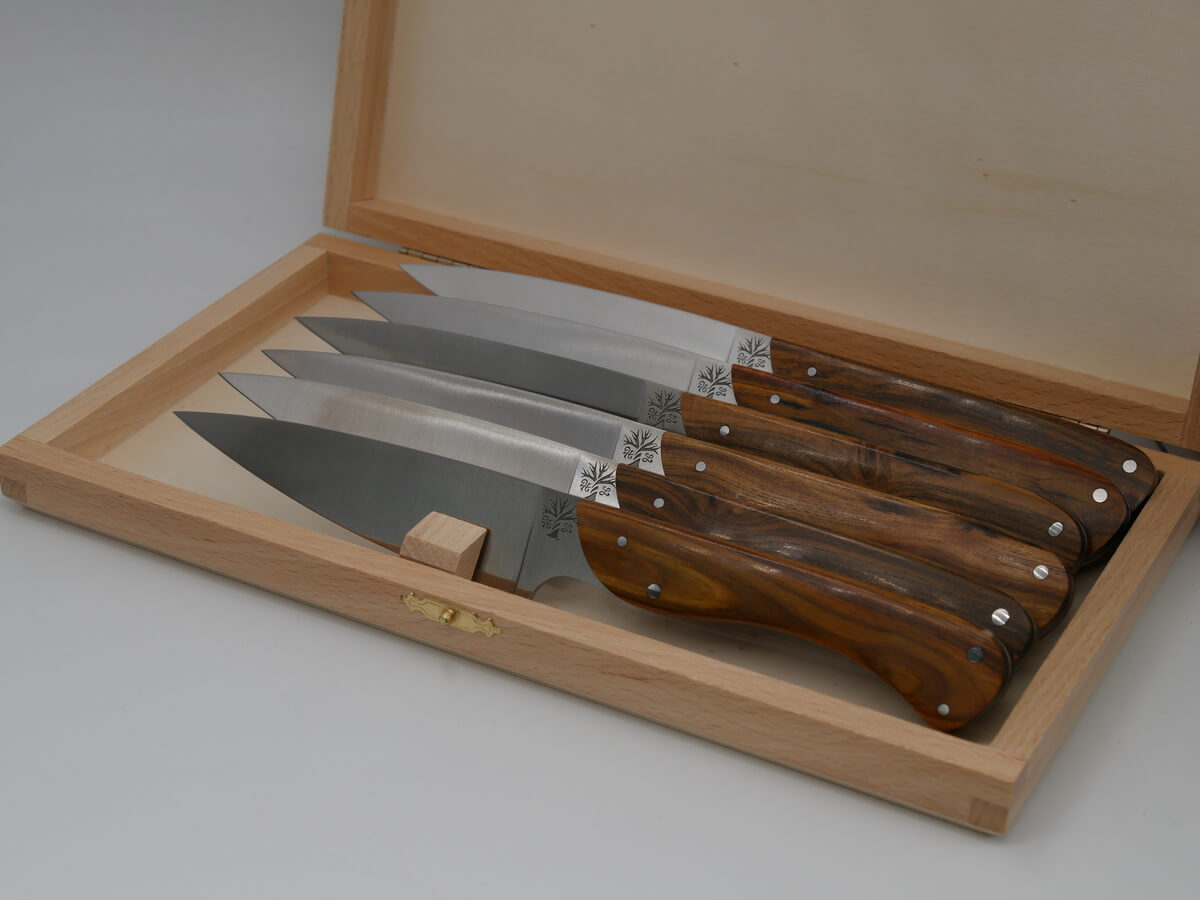 set-de-couteau-cuisine-pique-bouffique-bois-pistachier
