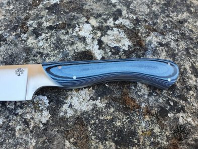 Le Pique-Bouffigue <br>Manche en paperstone bleu marine et noir – Image 3