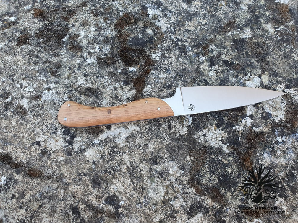 Le Pique-Bouffigue <br>Manche en bois de Cade du Luberon<br> intercalaires bleu marine – Image 3