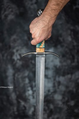 Épée forgée bâtarde par Loïc Héritier