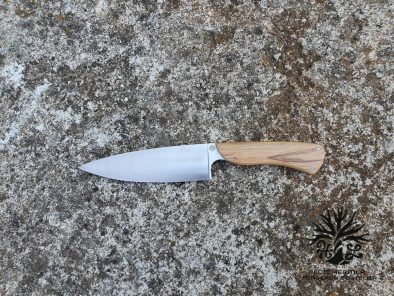 Couteau de chef en acier inox X46CR13 <br>Manche en bois d'Olivier de Provence