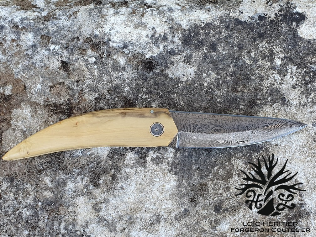 Couteau pliant en damas artisanal